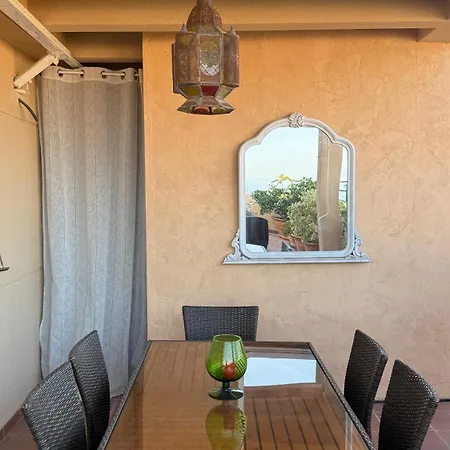 Apartamento Espectacular Atico Con Vistas Al Mar Y La Montana